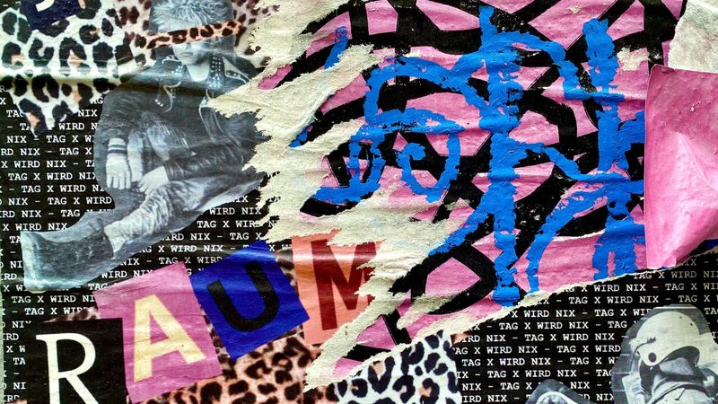 为了避免陷入合同陷阱，加盟者在签订合同时应仔细审查以下方面：